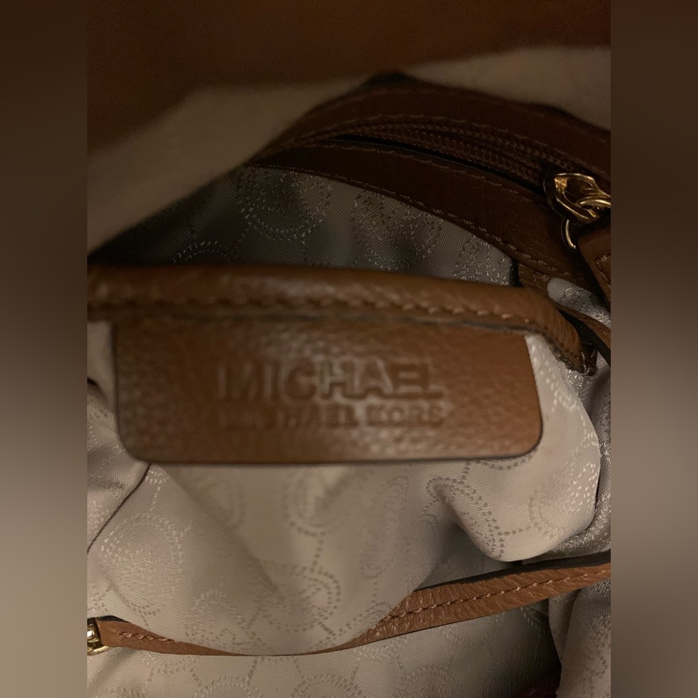 Michael Kors purse - Picture 2 of 3